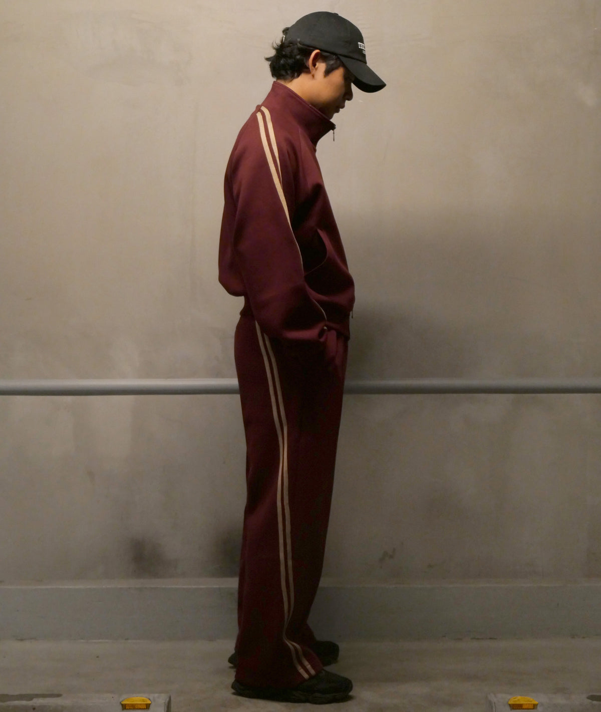 0143. TENEZ Track Pants Two Stripes (エンジ)