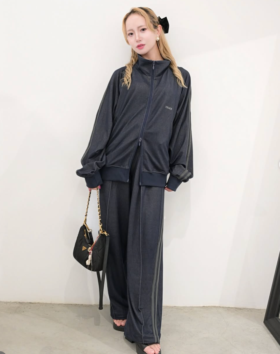 0144. TENEZ Track Pants Two Stripes (デニム風)